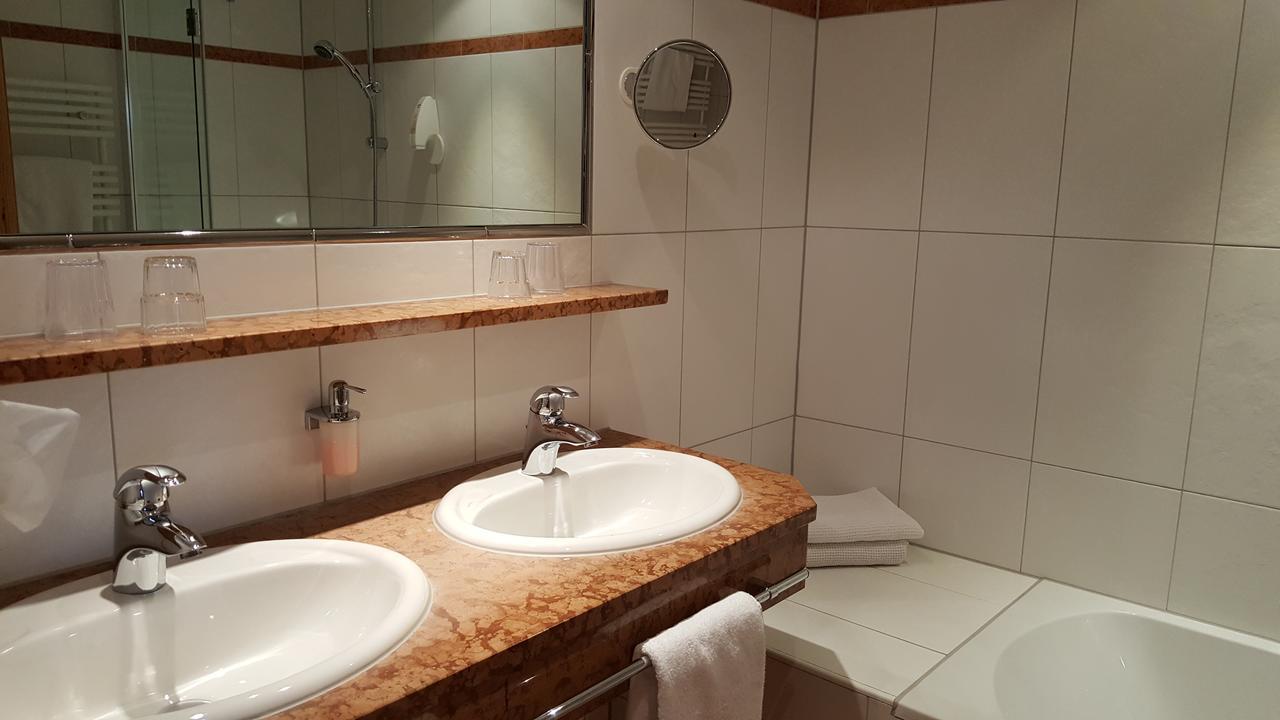 Hotel Mozart Landeck Extérieur photo
