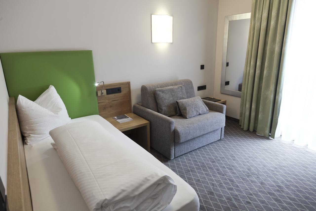 Hotel Mozart Landeck Extérieur photo