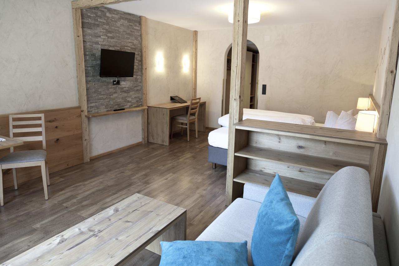 Hotel Mozart Landeck Extérieur photo